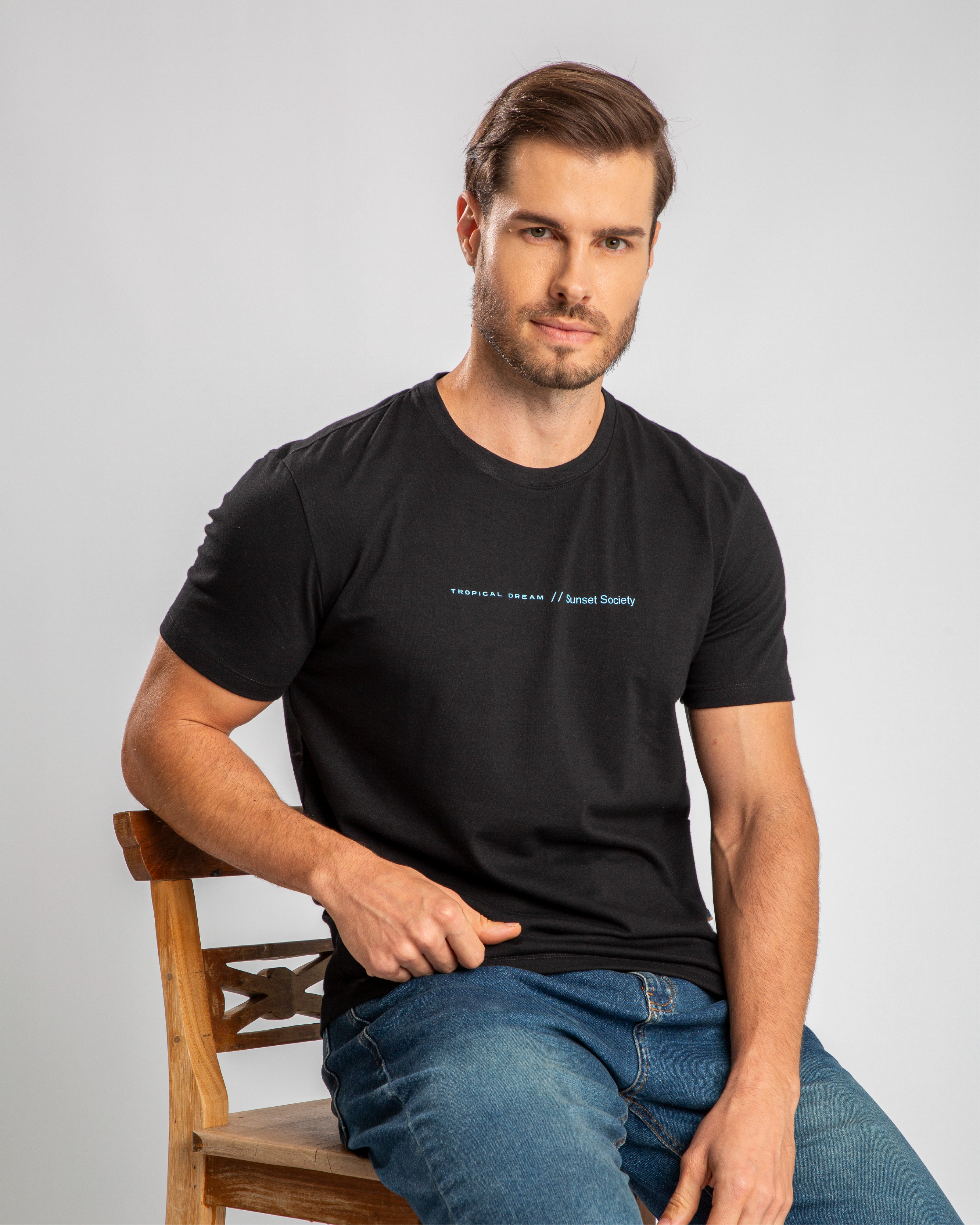 Camiseta masculina Colisão - vista traseira