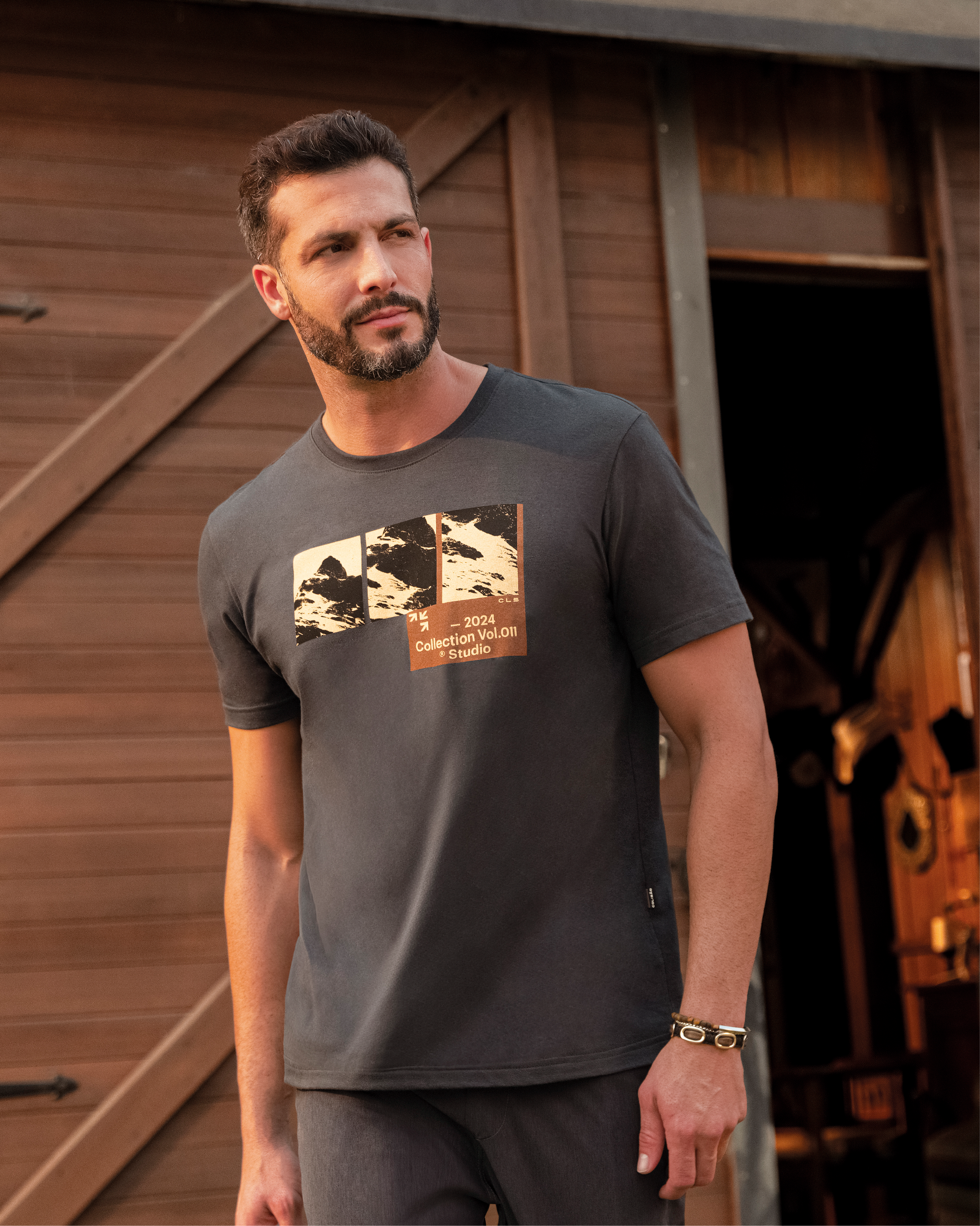 Camiseta masculina Colisão - vista traseira