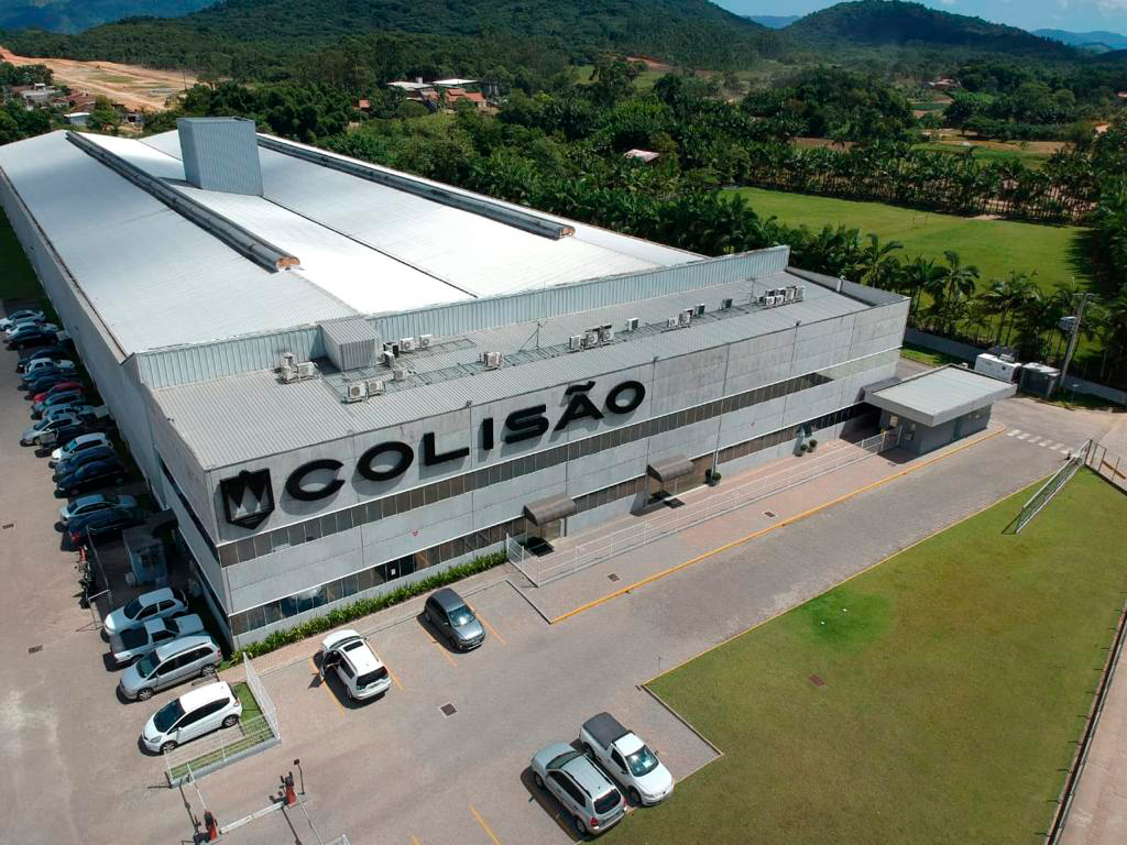 Fachada da empresa Colisão